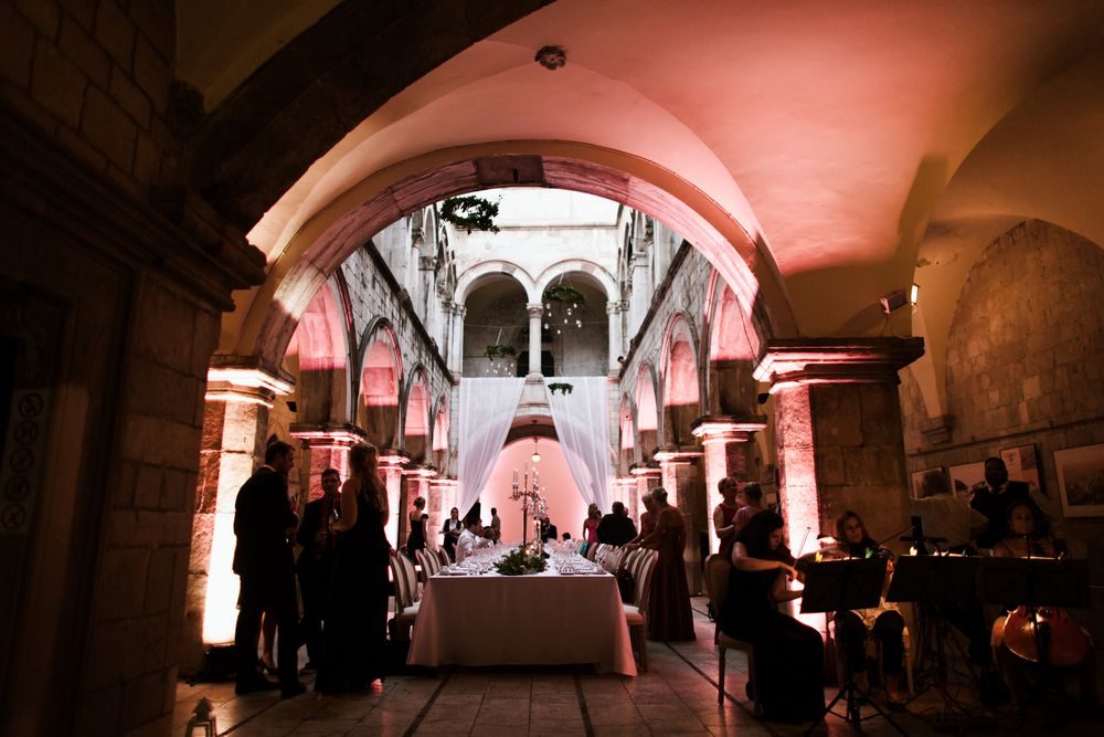 SPONZA PALACE RECEPTION